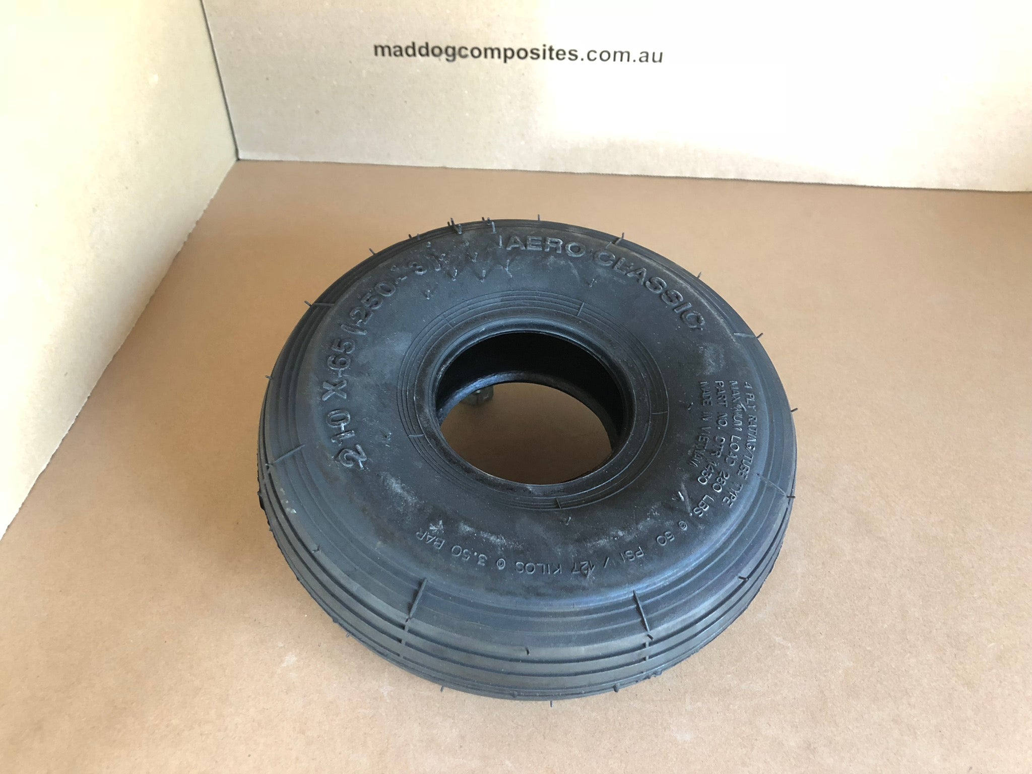 Tyre 210 x 65 Aero Classic 4pr